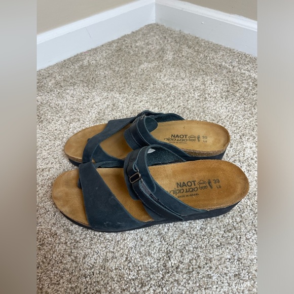 Naot Black Leather Sandals Slip On Size 39/9 - Picture 3 of 6